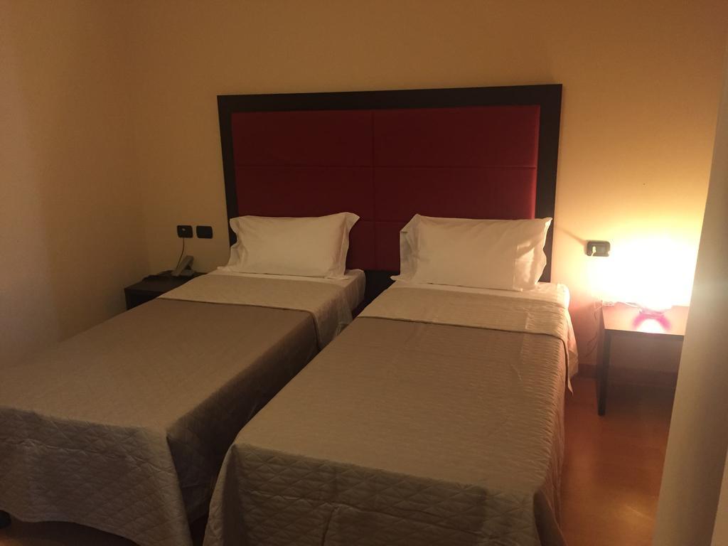 Hotel Motel Galaxy Реджо-нель-Емілія Екстер'єр фото